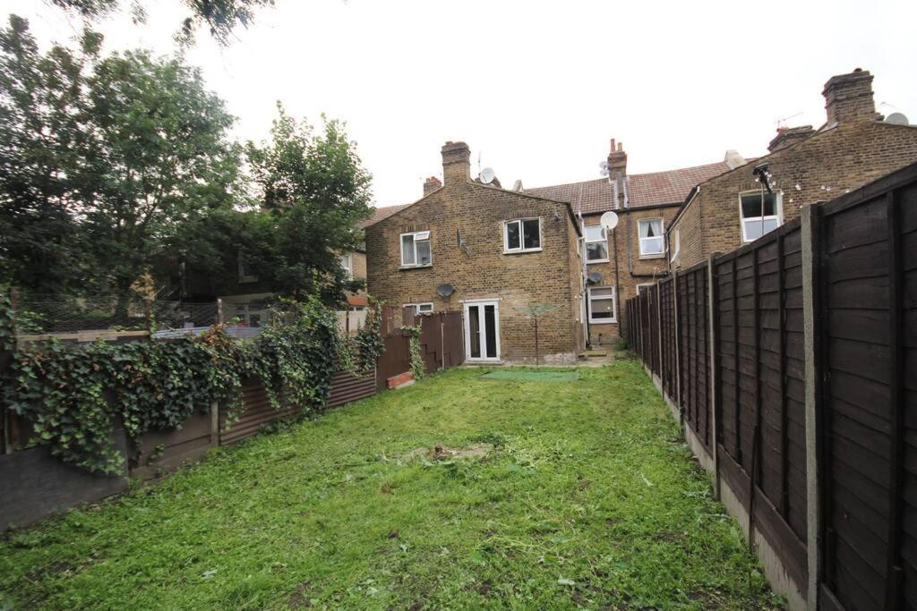 Willesden Lodge London Exterior foto